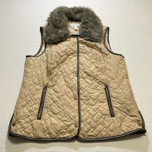 Charter Club Women’s Size M Quilted Vest, Removable faux fur collar. Pre-Owned.